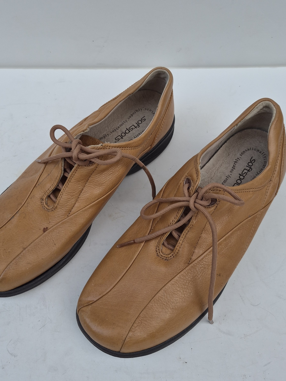 Softspots Cognac Tan Leather Lace-Up Flats - 9.5 WW